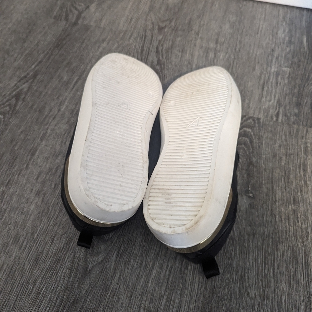 2/$15 Woman's Ardene Black & White Shoes Quilted Lace Up Shoes/Sneakers-Size 10 - Picture 5 of 6
